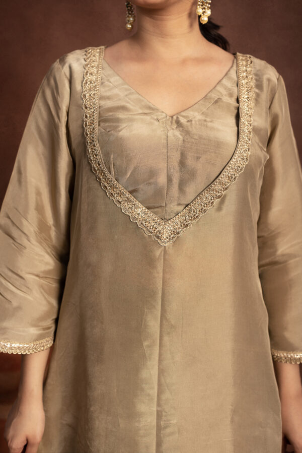 Tyohaar Beige Silk Noor Set - Image 6