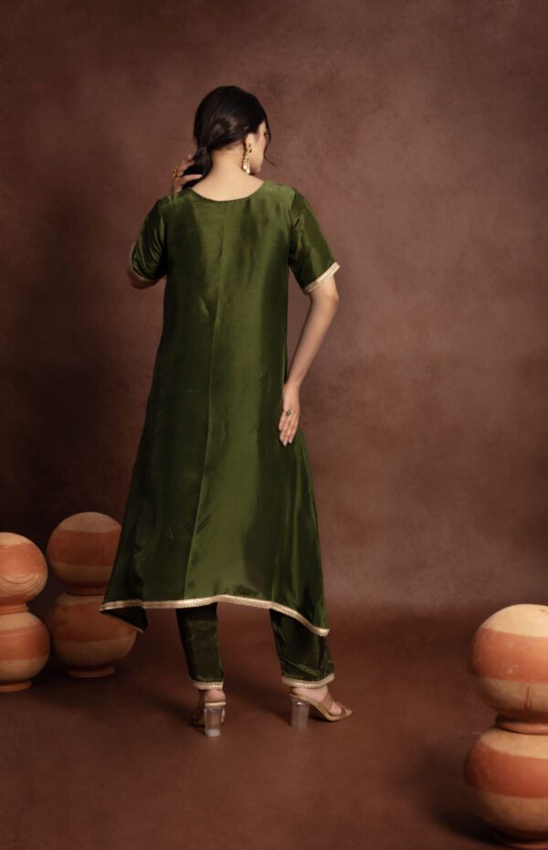 Tyohaar Olive Green Silk Noor Set - Image 6
