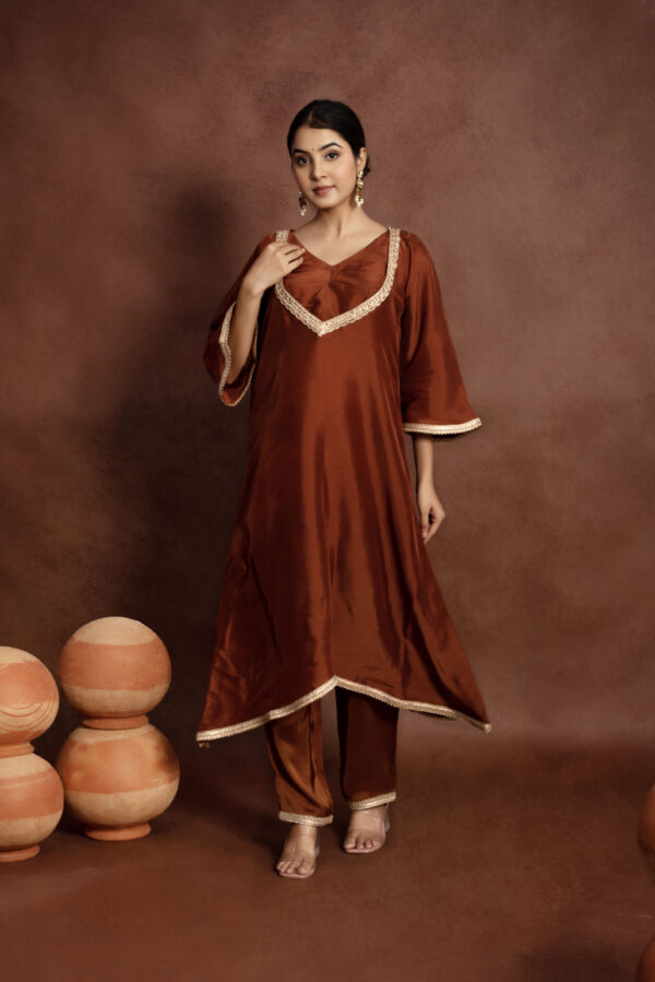 Tyohaar Brown Silk Noor Set - Image 2