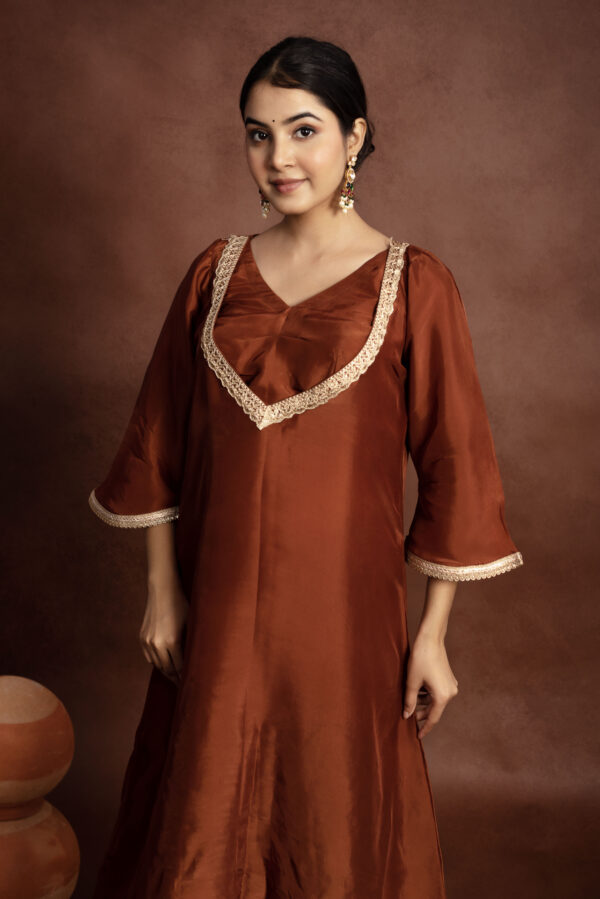 Tyohaar Brown Silk Noor Set - Image 4