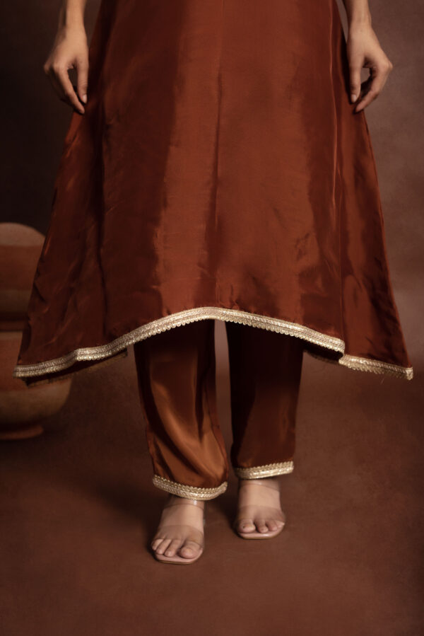 Tyohaar Brown Silk Noor Set - Image 6